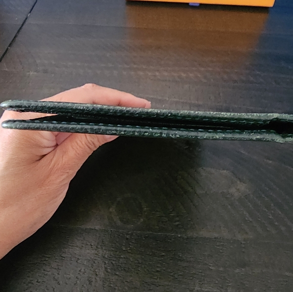 Louis Vuitton Green Taiga Leather Long Bifold Wallet - Picture 9 of 12